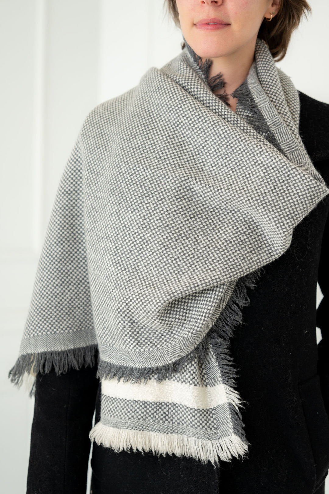 Thick and Plush Pure Cashmere Black and White Check Scarf