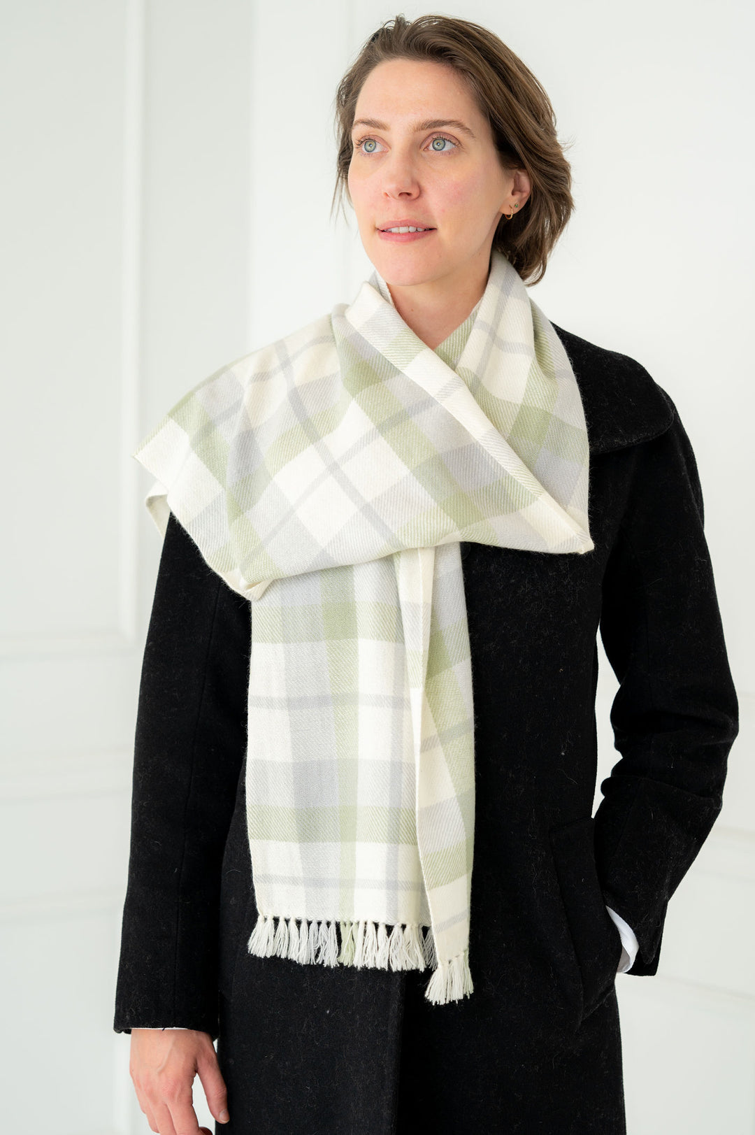 100% Cashmere Green Tartan Neck Scarf