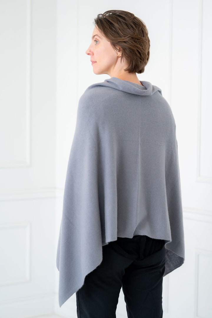 100% Cashmere Grey Poncho