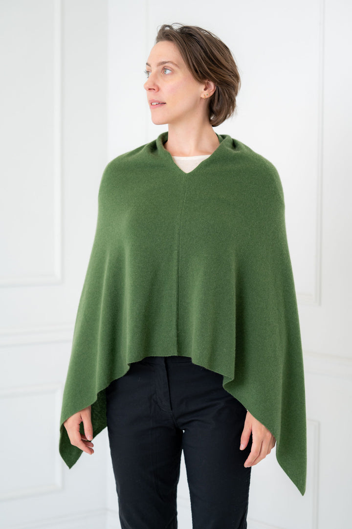 100% Cashmere Hunter Green Poncho