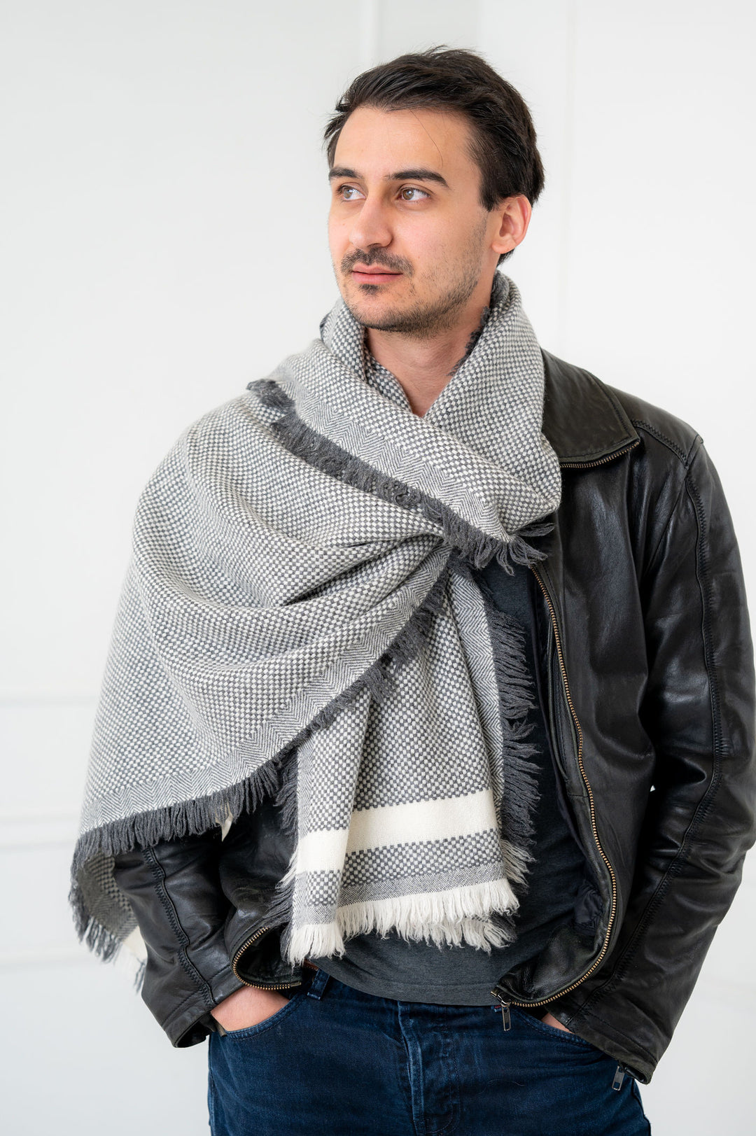 Thick and Plush Pure Cashmere Black and White Check Scarf